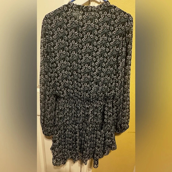 MISA Los Angeles Black Floral Mini Dress Split Neck Blouson Tiered Ruffle Sz M - Picture 8 of 14